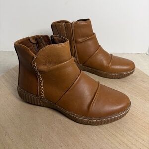 Clarks Collection Brown Leather Ankle Boots Womens 7 Side Zip Comfort